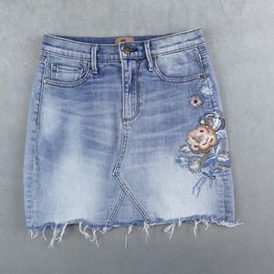 Free People Driftwood Stef Denim Floral Mini Skirt Size 25 Fray Hem Light Wash
